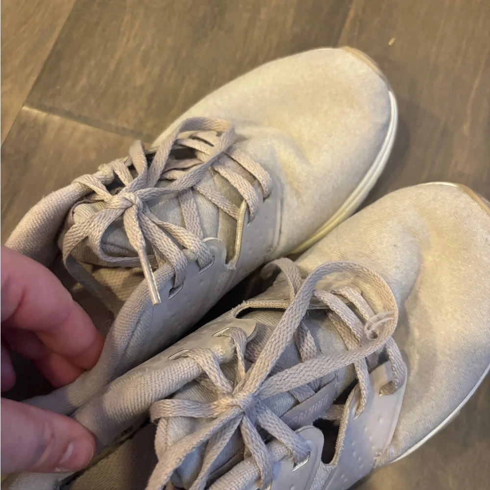 Nike Women's Light Purple Lace-Up Training Sneakers - Picture 6 of 7